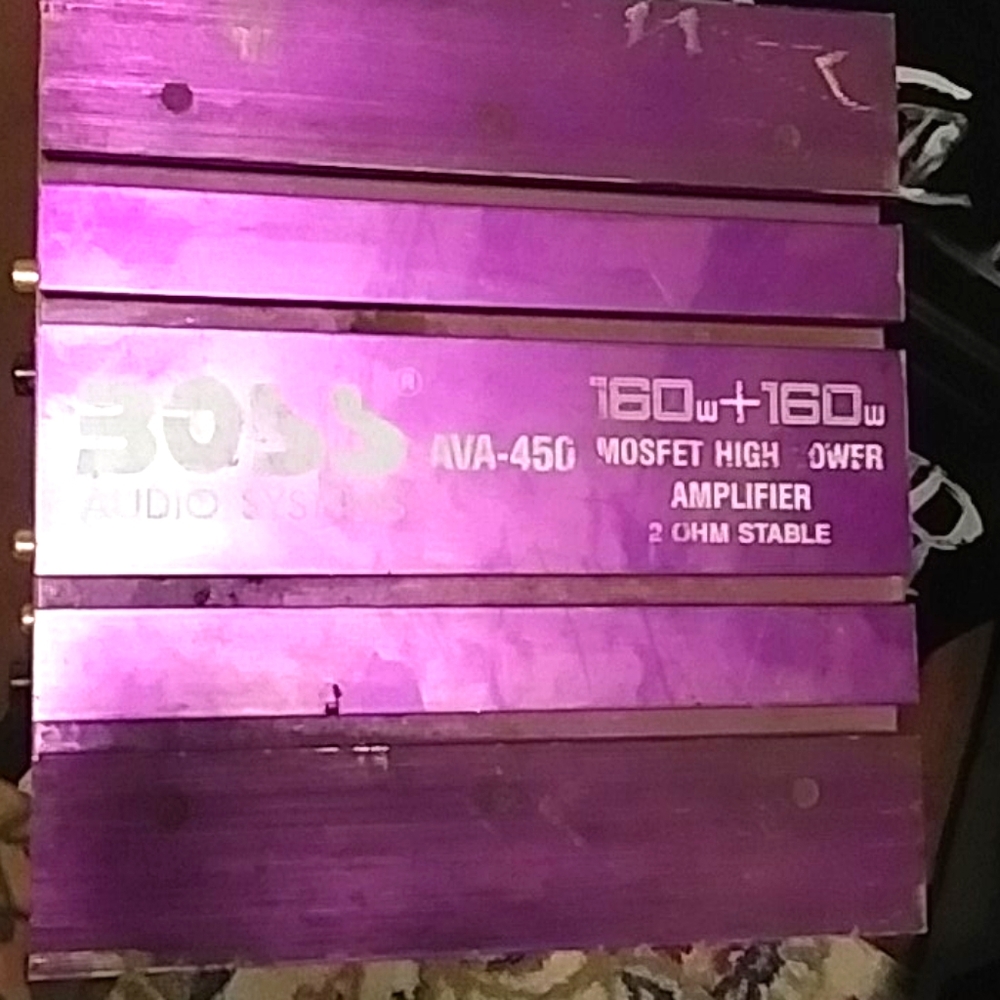 Car amp for subwoofers
